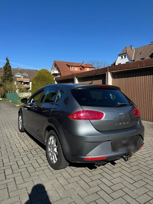 Gebraucht Seat Leon 127 PS (93 kW) 2012 Grau Limousine