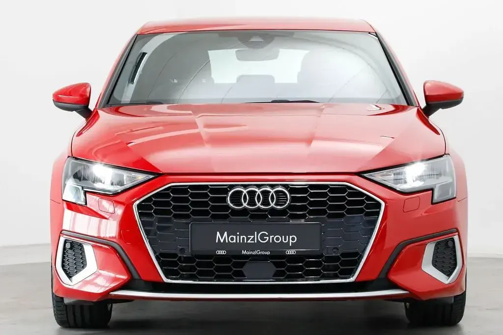 Gebraucht Audi A3 204 PS (150 kW) 2022 Rot Limousine