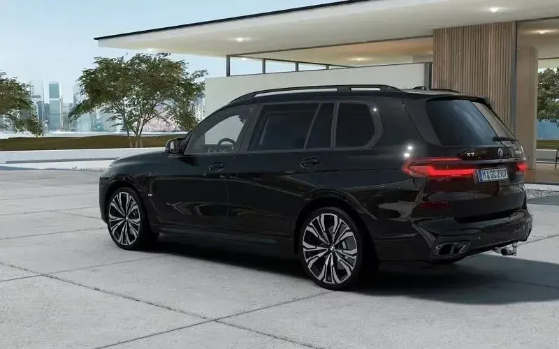 Neu BMW X7 M Sport 530 PS (389 kW) 2026 Schwarz SUV