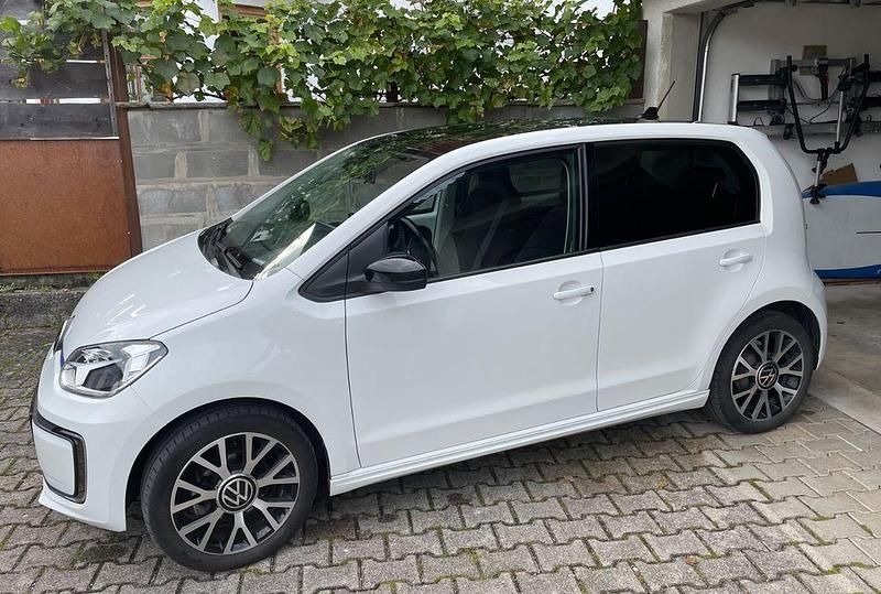 Weiß Gebraucht 2020 VW e-up! Style Kleinwagen | 11.990 € (Guter Preis) - Bild 1/4