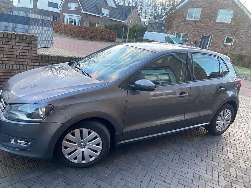 Gebraucht VW Polo Comfortline 90 PS (66 kW) 2012 Grau Kleinwagen