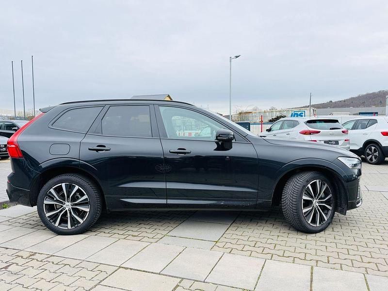 Gebraucht Volvo XC60 Plus 197 PS (144 kW) 2023 Schwarz SUV