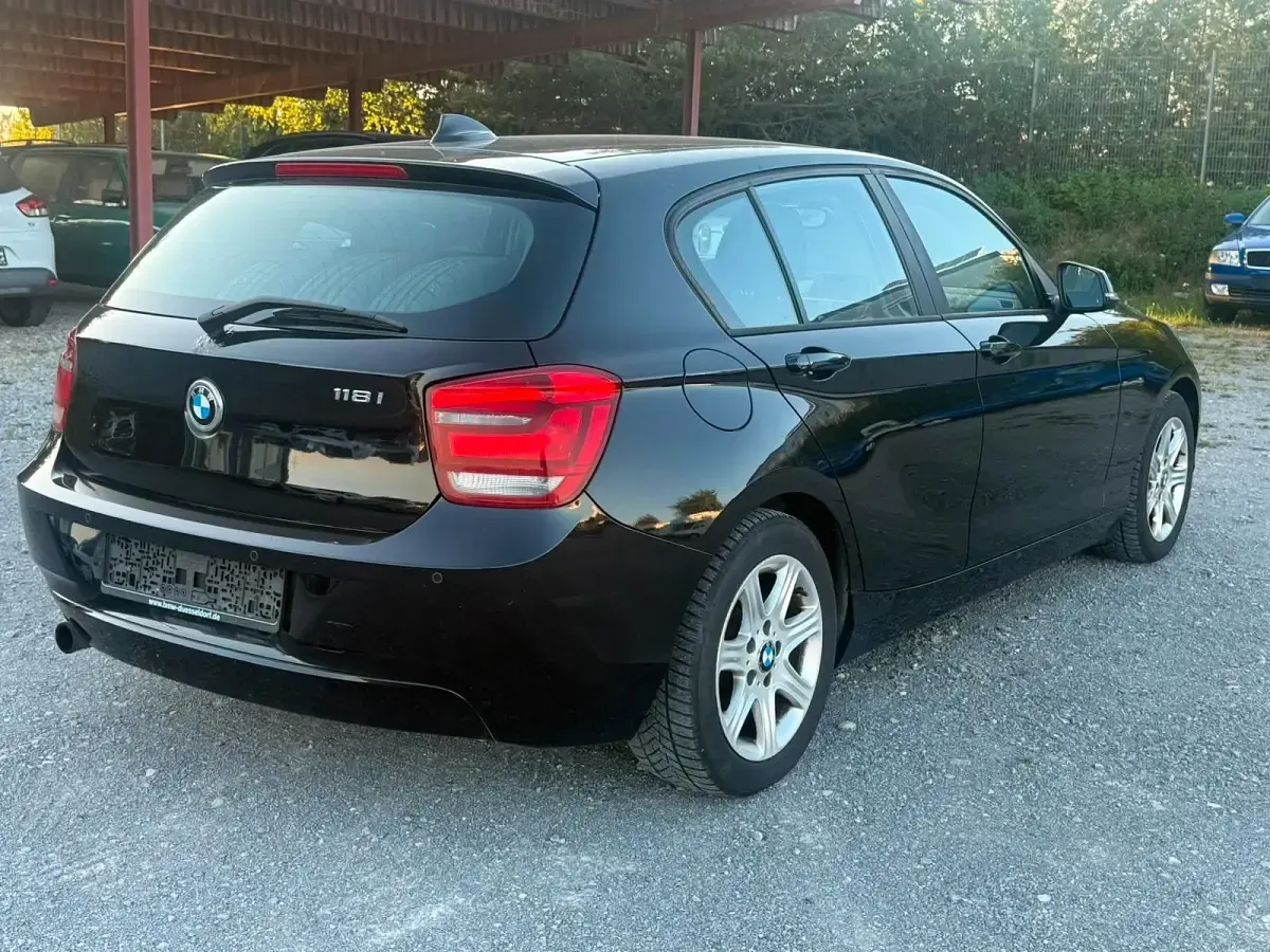 Gebraucht BMW 118 170 PS (125 kW) 2012 Schwarz Kleinwagen