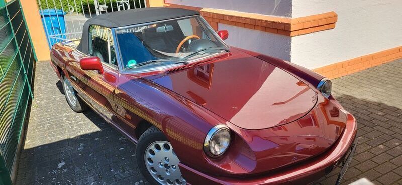 Rot Gebraucht 1992 Alfa Romeo Spider Cabrio | 17.990 € - Bild 1/4