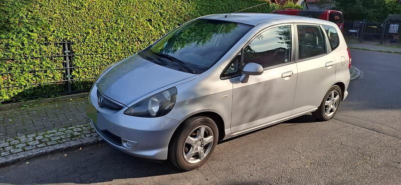 Grau Gebraucht 2008 Honda Jazz Kleinwagen | 1.999 € - Bild 1/4