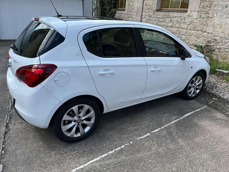 Weiß Gebraucht 2016 Opel Corsa Active Limousine | 8.400 € (Fairer Preis) - Bild 1/4