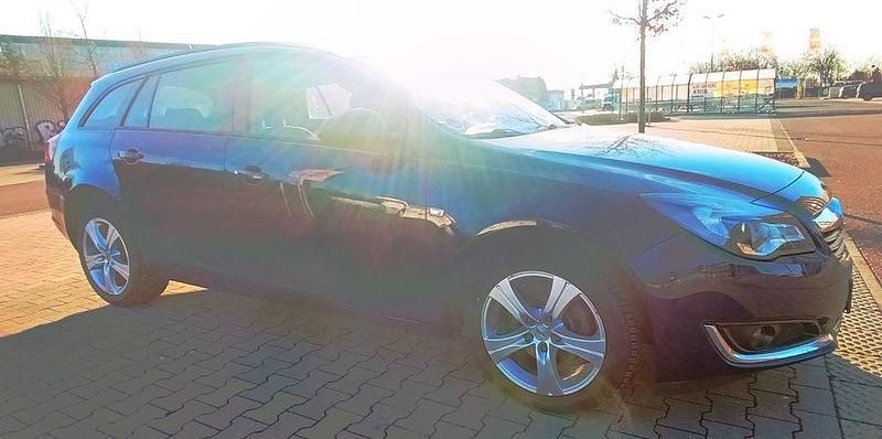Gebraucht Opel Insignia 120 PS (88 kW) 2016 Blau Kombi