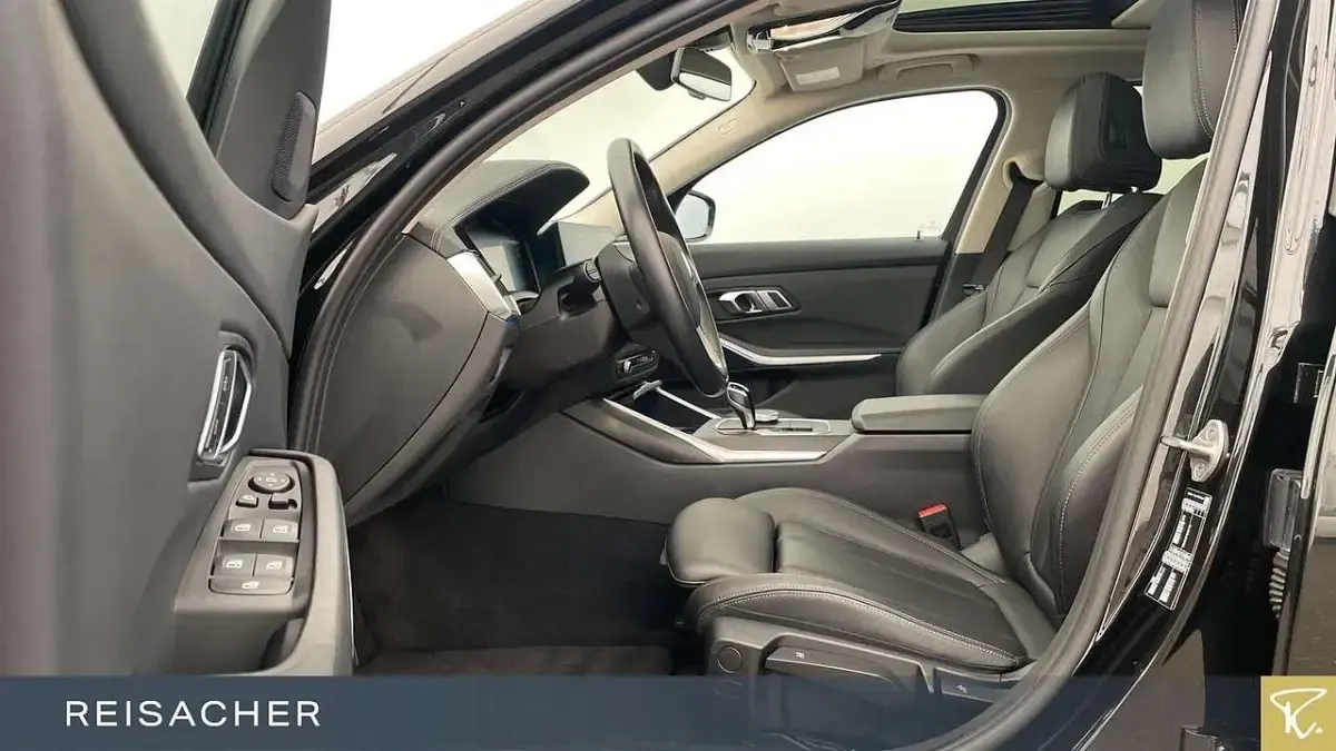 Gebraucht BMW 320 Luxury Line 190 PS (139 kW) 2022 Saphirschwarz metallic Kombi
