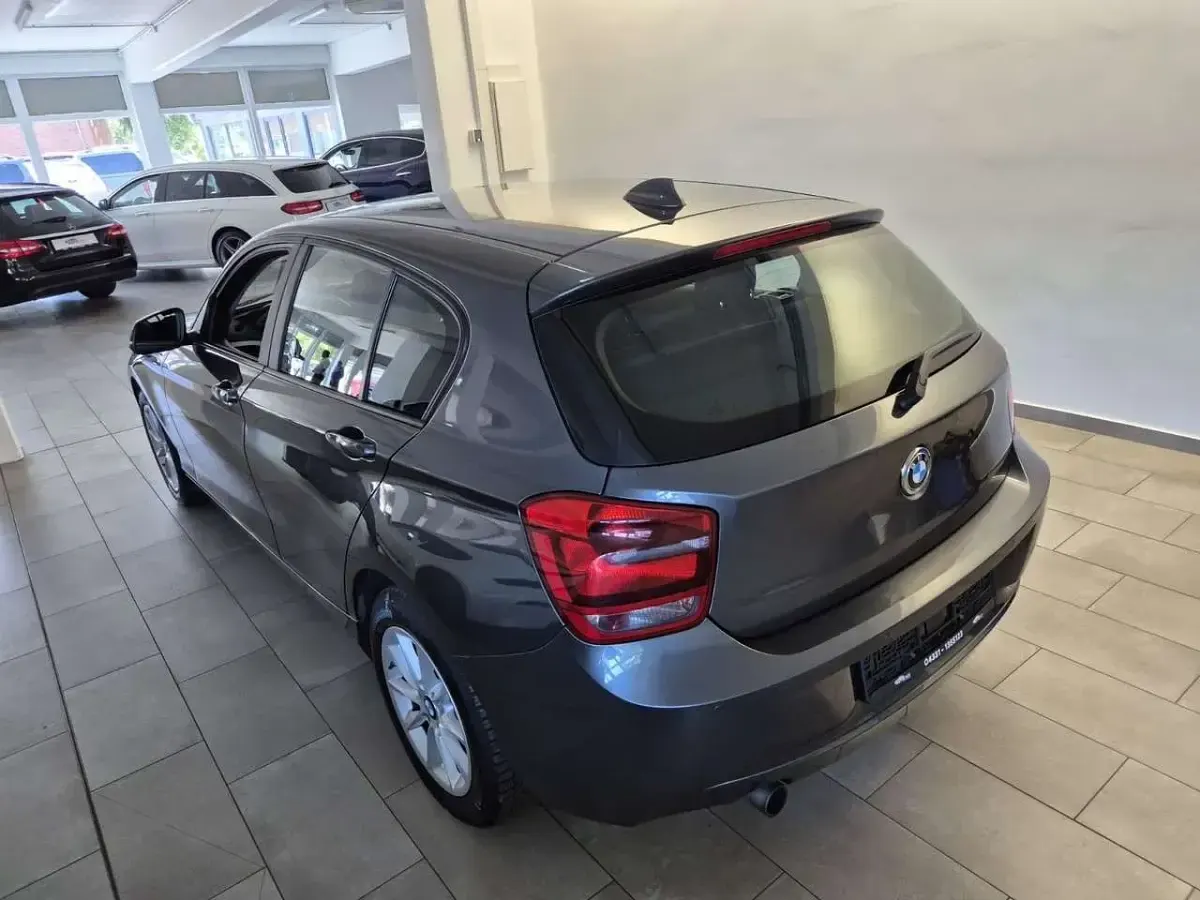 Gebraucht BMW 114 Advantage 102 PS (75 kW) 2014 Grau Kleinwagen