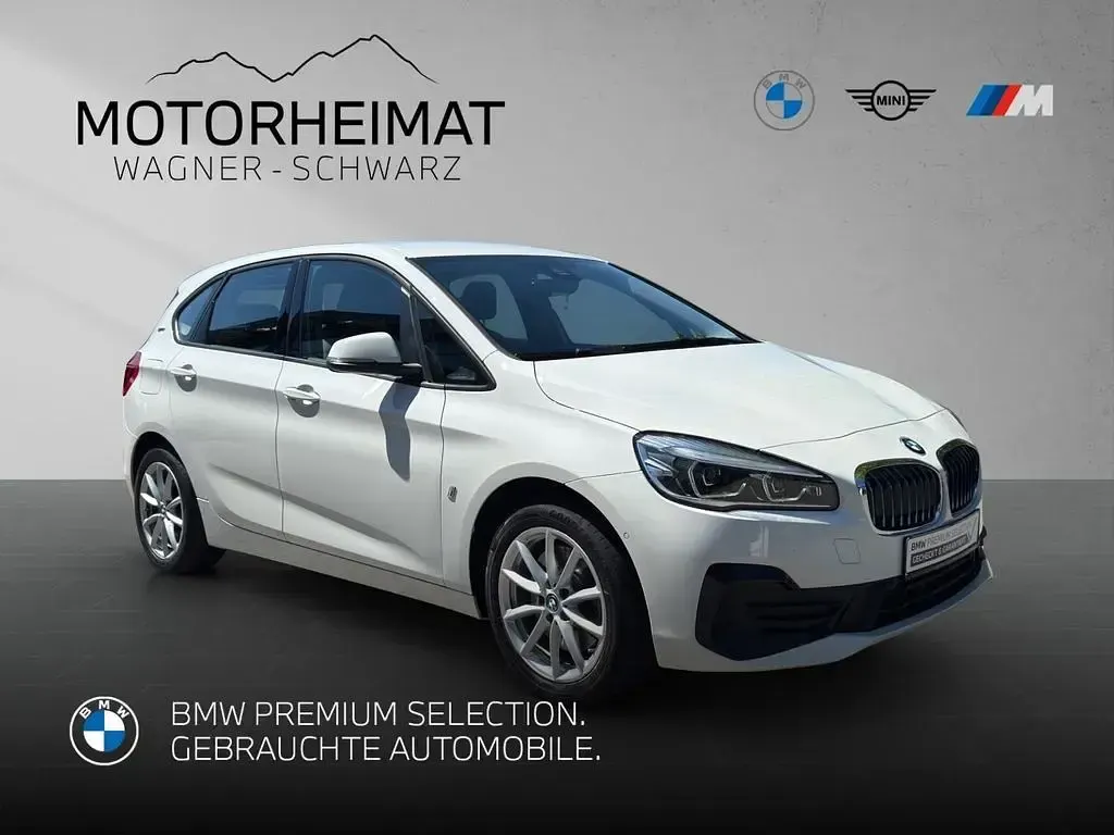 Gebraucht BMW 225 Active Tourer Advantage 224 PS (164 kW) 2019 Weiß Van / Kleinbus