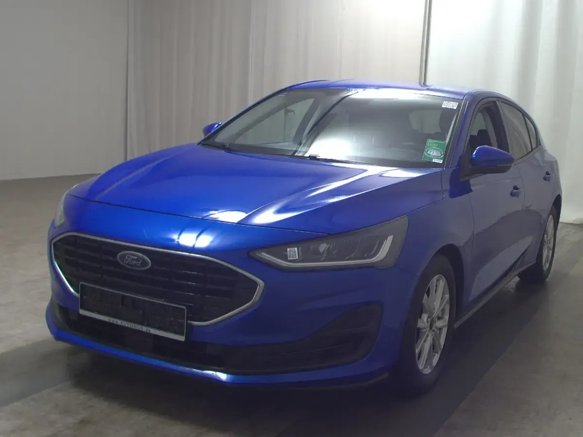 Używany Ford Focus Cool & Connect 120 KM (88 kW) 2022 Niebieski Sedan/Limuzyna