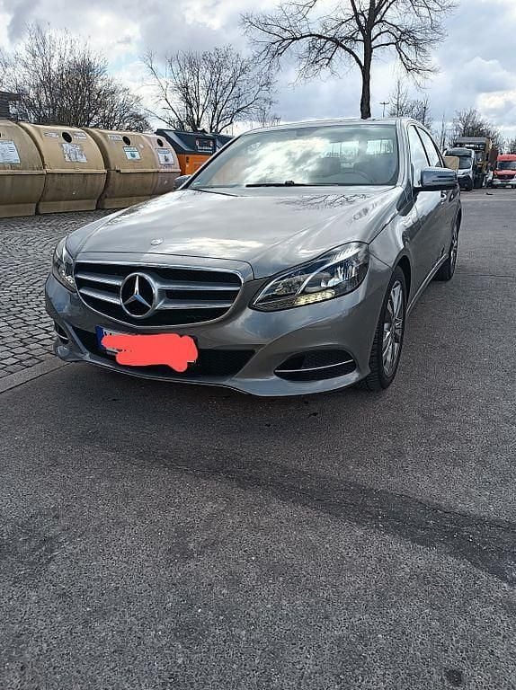 Gebraucht Mercedes E200 Avantgarde 184 PS (135 kW) 2013 Grau Limousine