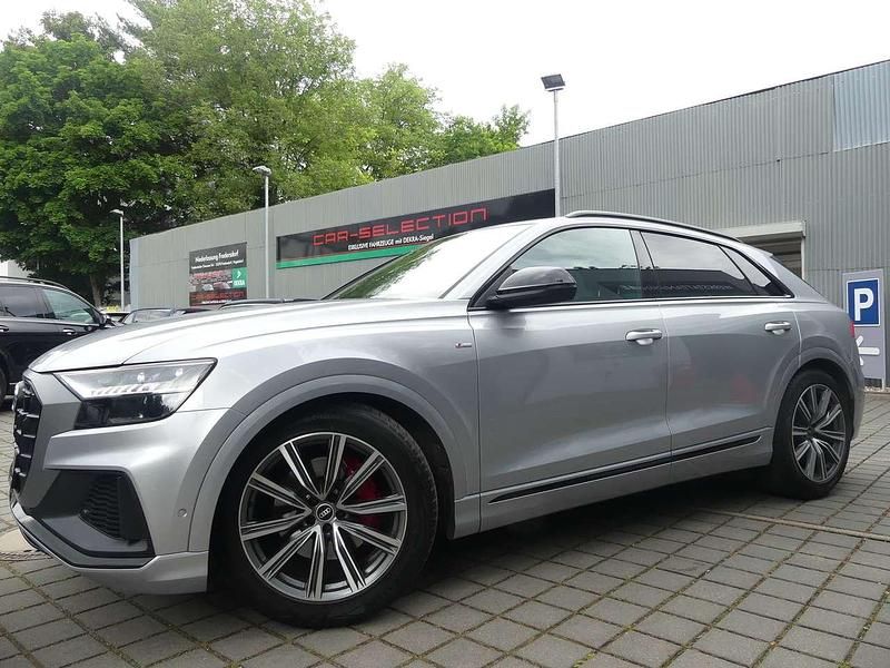 Gebraucht Audi Q8 S-Line 286 PS (210 kW) 2021 Florettsilber metalli (metallic) SUV