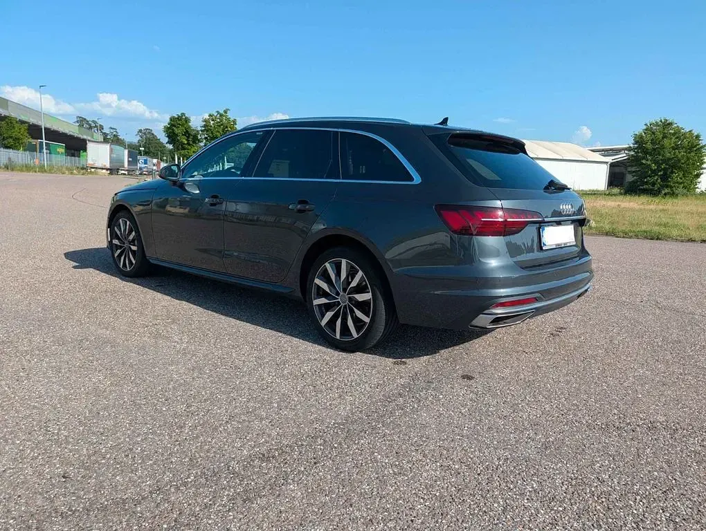 Gebraucht Audi A4 Advanced 204 PS (150 kW) 2020 Grau Kombi