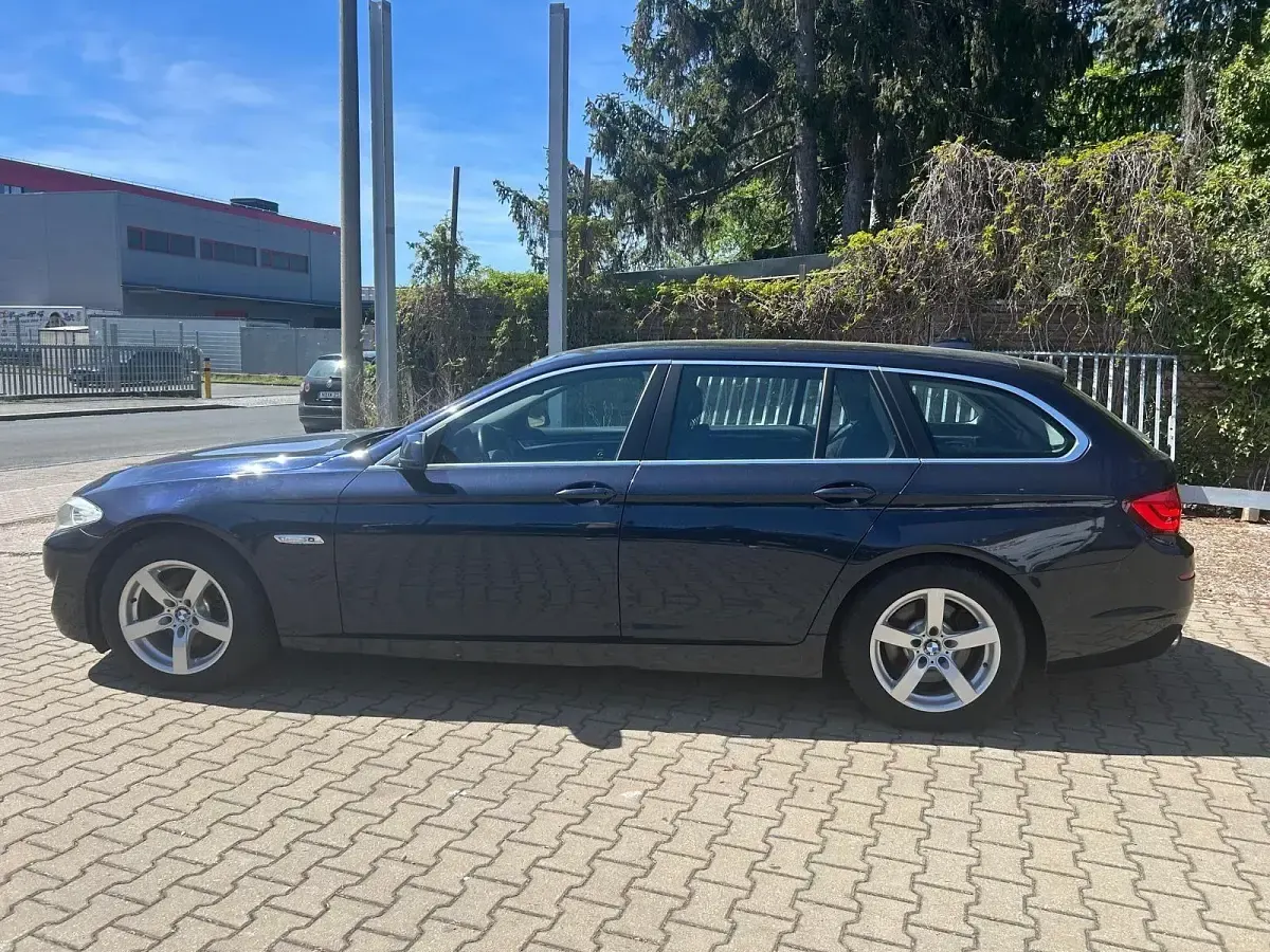 Gebraucht BMW 520 184 PS (135 kW) 2011 Blau Kombi