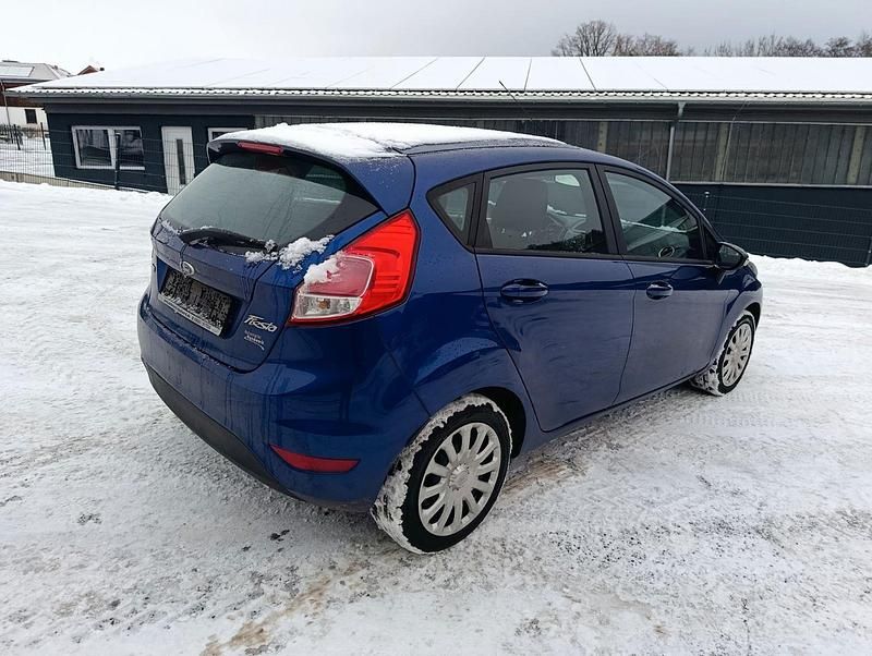 Gebraucht Ford Fiesta SYNC Edition 101 PS (74 kW) 2015 Blau Kleinwagen