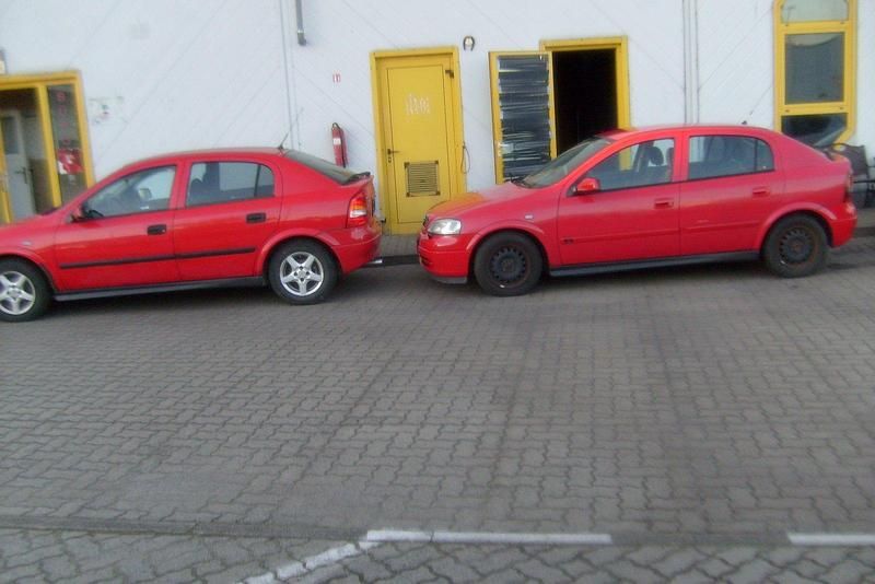 Rot Gebraucht 2003 Opel Astra Sport Limousine | 499 € (Superpreis) - Bild 1/4