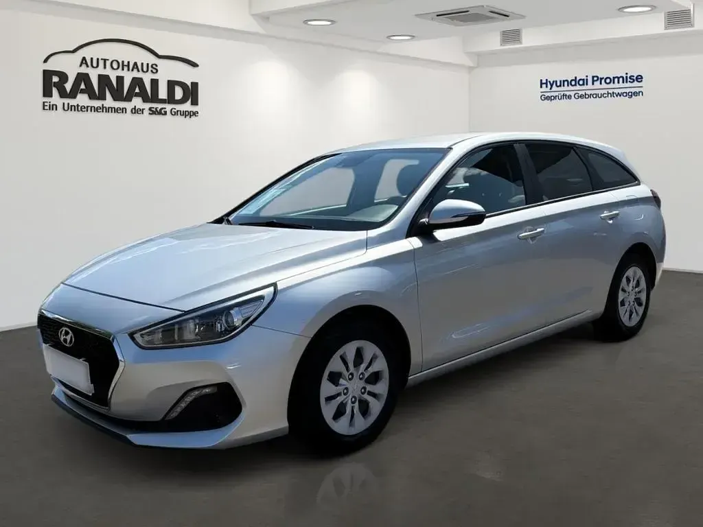 Gebraucht Hyundai i30 Select 120 PS (88 kW) 2019 Kombi