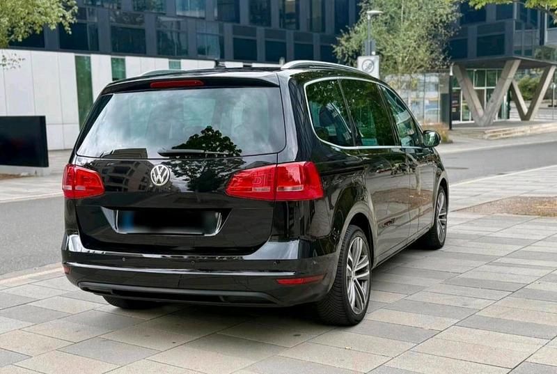 Gebraucht VW Sharan 176 PS (129 kW) 2014 Schwarz Van / Kleinbus