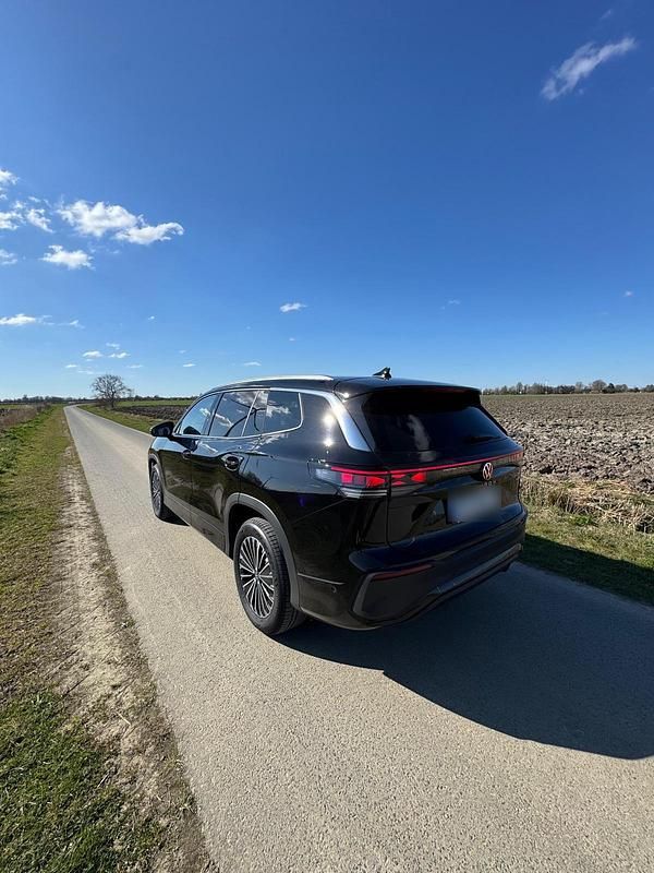 Gebraucht VW Tayron Life 150 PS (110 kW) 2025 Schwarz SUV