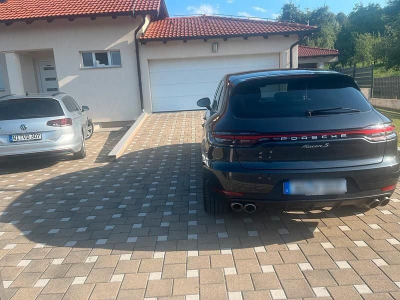 Grau Gebraucht 2021 Porsche Macan S SUV | 48.000 € - Bild 1/4
