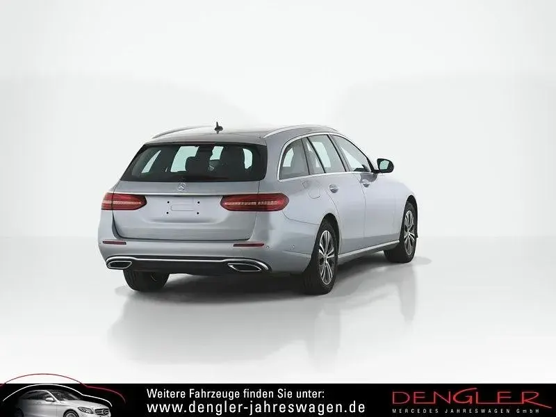 Gebraucht Mercedes E220 Avantgarde 200 PS (147 kW) 2022 Silber Limousine