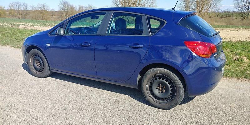 Gebraucht Opel Astra 87 PS (63 kW) 2010 Blau Limousine