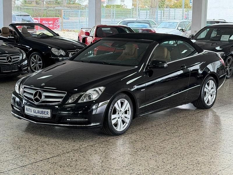 Gebraucht Mercedes E200 184 PS (135 kW) 2011 Schwarz Cabrio