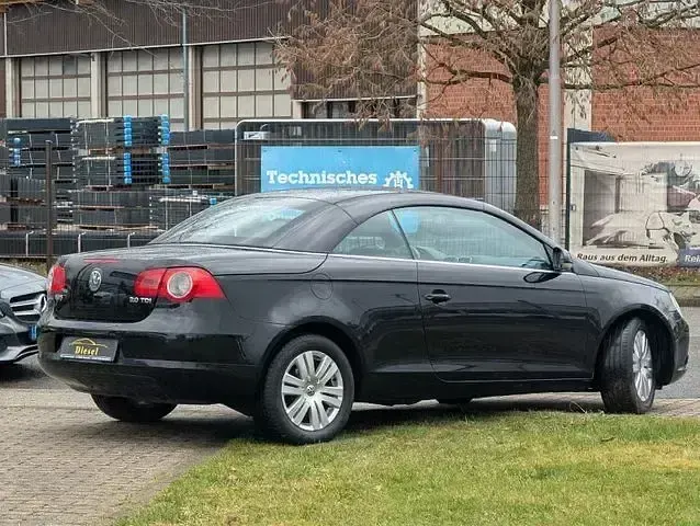 Używany VW Eos 140 KM (102 kW) 2009 Czarny Kabriolet