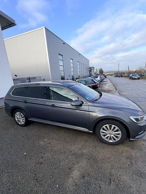 Gebraucht VW Passat Highline 190 PS (139 kW) 2017 Grau Kombi