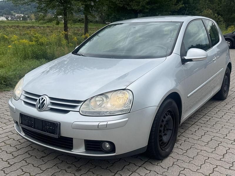 Reflexsilber metallic Gebraucht 2007 VW Golf V Limousine | 1.999 € (Fairer Preis) - Bild 1/4