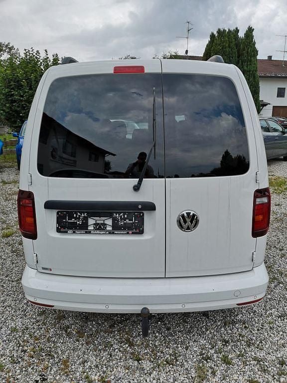 Gebraucht VW Caddy Maxi Comfortline 150 PS (110 kW) 2016 Weiß Van / Kleinbus