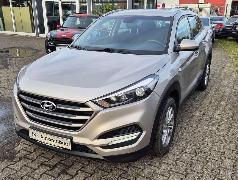 White sand Gebraucht 2017 Hyundai Tucson GO! SUV | 15.000 € (Guter Preis) - Bild 1/4