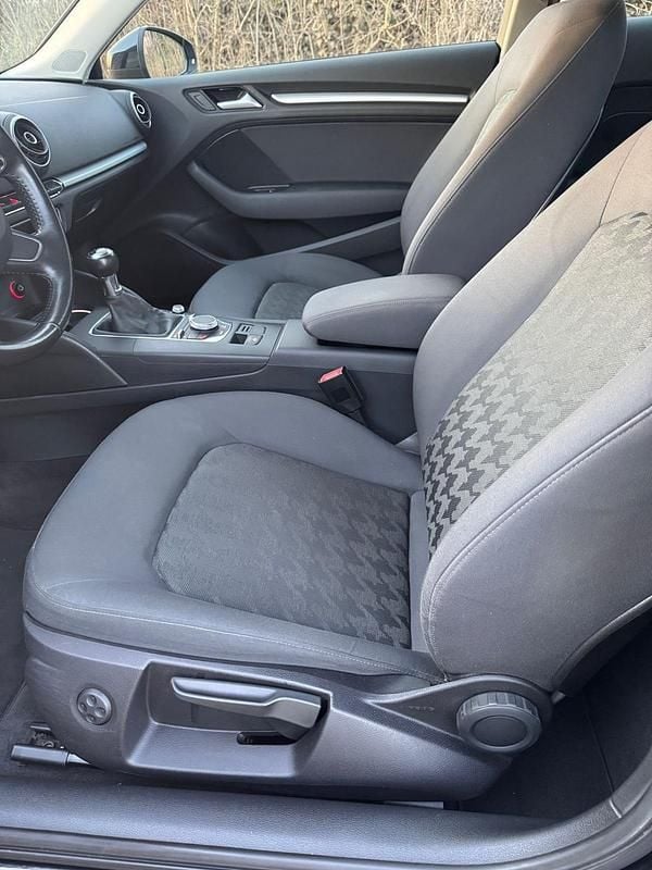 Second-hand Audi A3 105 CP (77 kW) 2013 Negru Hatchback