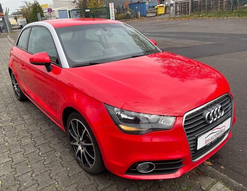 Gebraucht Audi A1 Attraction 86 PS (63 kW) 2010 Rot Limousine