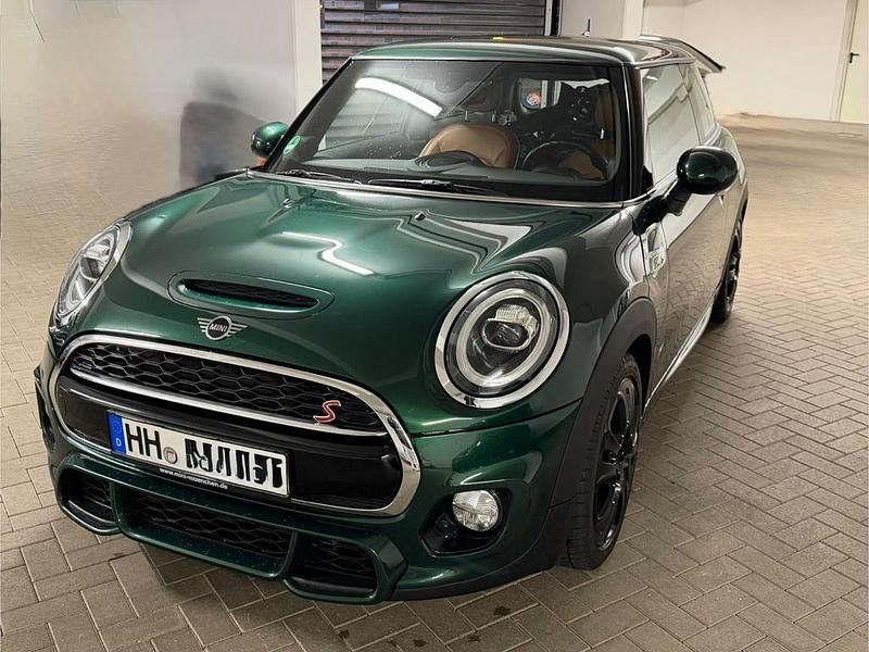 Grün Gebraucht 2018 Mini John Cooper Works Kleinwagen | 18.199 € (Fairer Preis) - Bild 1/4