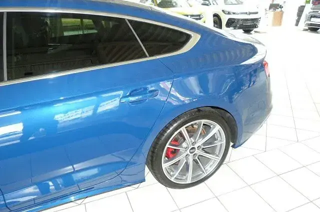 Gebraucht Audi A5 Sportback S-Line 204 PS (150 kW) 2023 Blau Kleinwagen