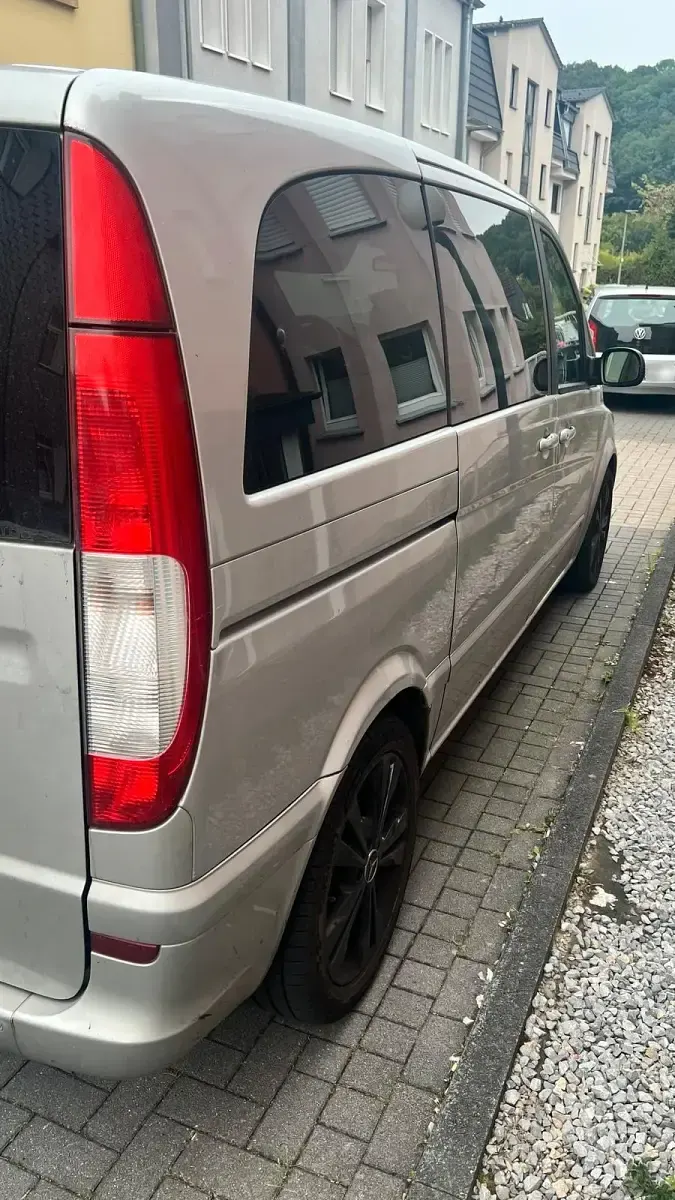 Gebraucht Mercedes Viano 150 PS (110 kW) 2004 Silber Van / Kleinbus