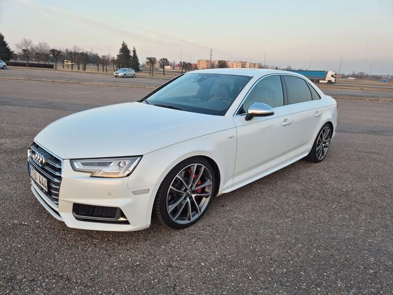 Weiß Gebraucht 2018 Audi S4 Premium Plus Limousine | 27.000 € (Fairer Preis) - Bild 1/4
