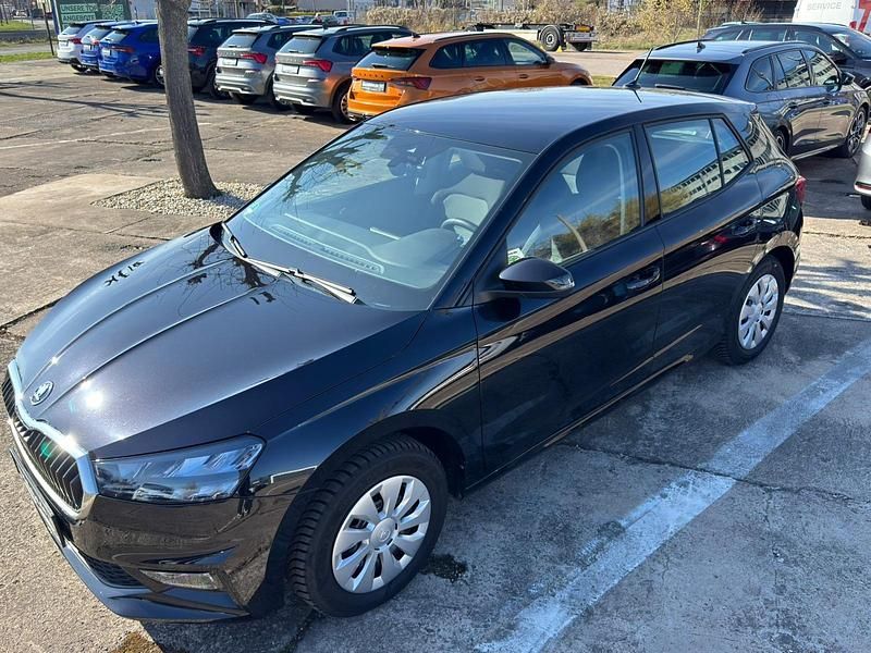 Gebraucht Skoda Fabia Selection 116 PS (85 kW) 2025 Schwarzmagic perleffekt Kleinwagen