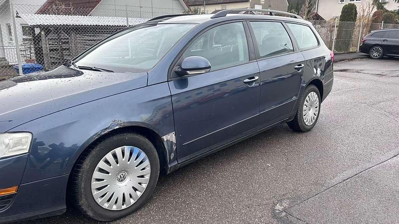 Gebraucht VW Passat Trendline 140 PS (102 kW) 2007 Bluegraphit perleffekt Kombi