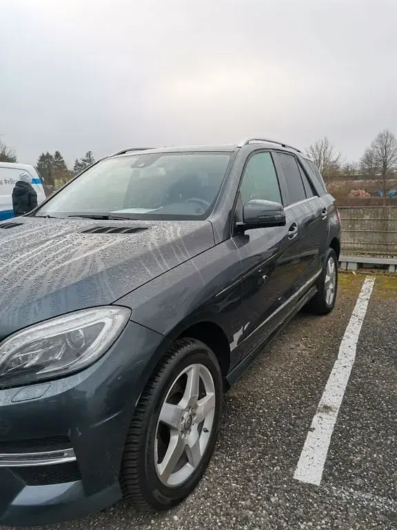 Gebraucht Mercedes ML350 258 PS (189 kW) 2015 Silber SUV