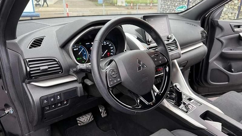 Gebraucht Mitsubishi Eclipse Cross Select 98 PS (72 kW) 2022 Schwarz SUV