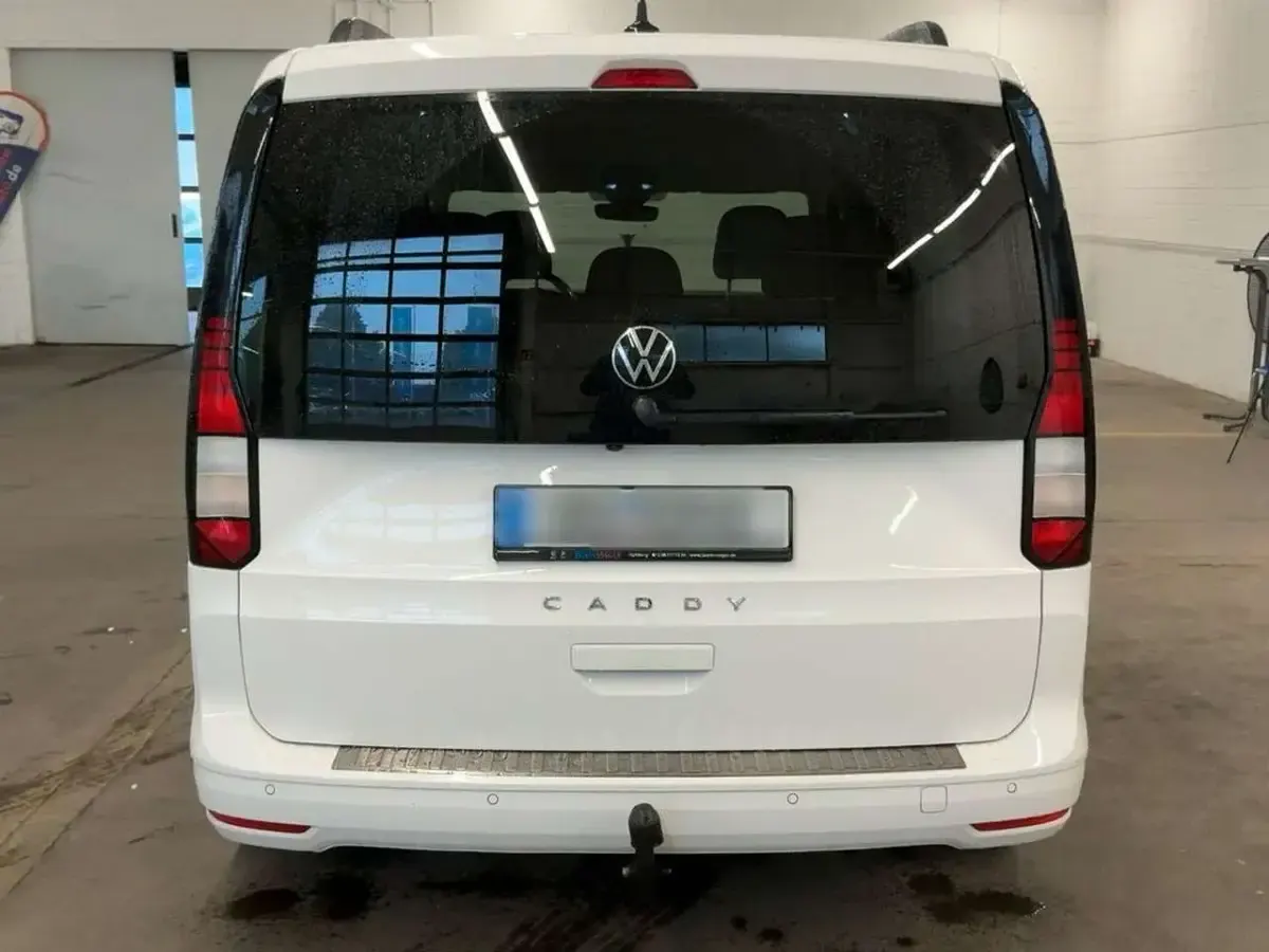 Gebraucht VW Caddy Move 130 PS (95 kW) 2021 Weiß Van / Kleinbus