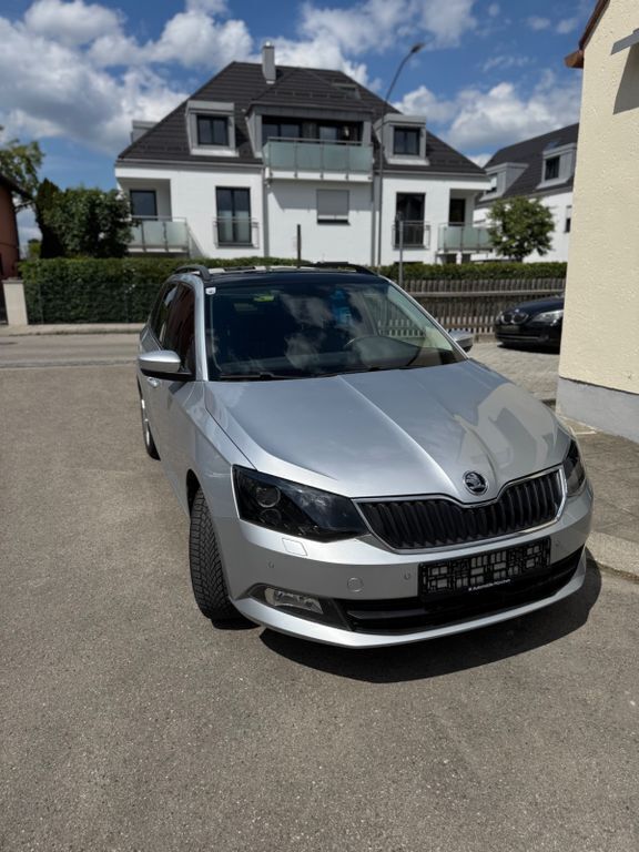 Silber Gebraucht 2016 Skoda Fabia Style Kombi | 11.290 € (Fairer Preis) - Bild 1/4