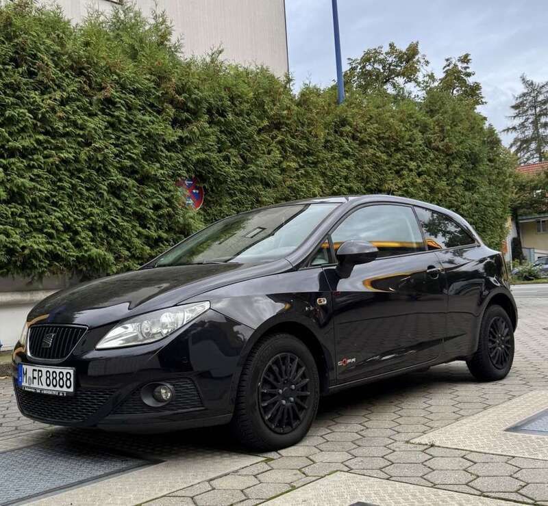 Schwarz Gebraucht 2011 Seat Ibiza SC Style Kleinwagen | 4.100 € (Fairer Preis) - Bild 1/4