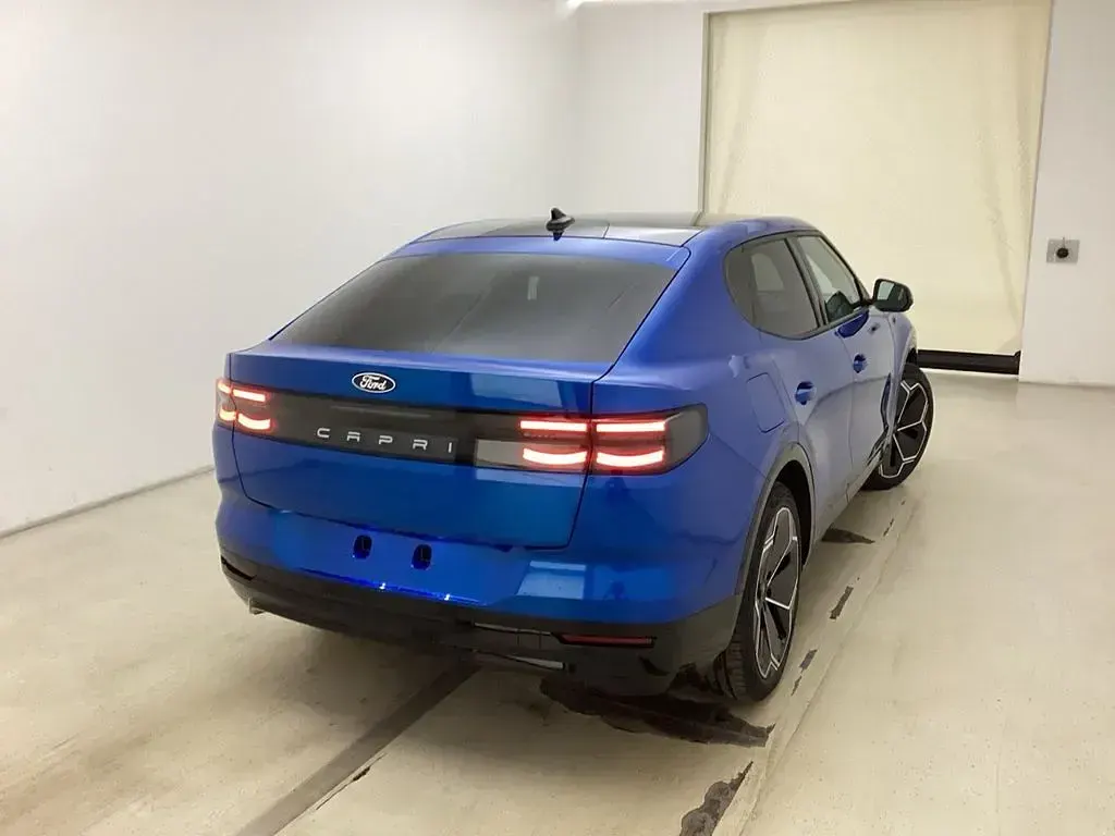Gebraucht Ford Capri Premium 250 kW (340 PS) 2025 Blue my mind metallic SUV
