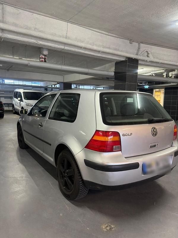 Gebraucht VW Golf IV 75 PS (55 kW) 2002 Kleinwagen