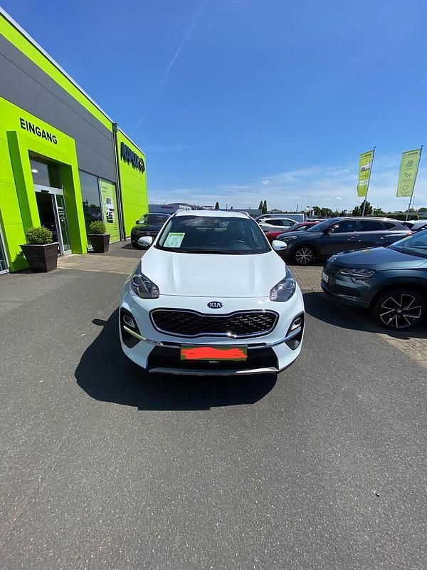 Weiß Gebraucht 2021 Kia Sportage SUV | 17.000 € (Guter Preis) - Bild 1/4