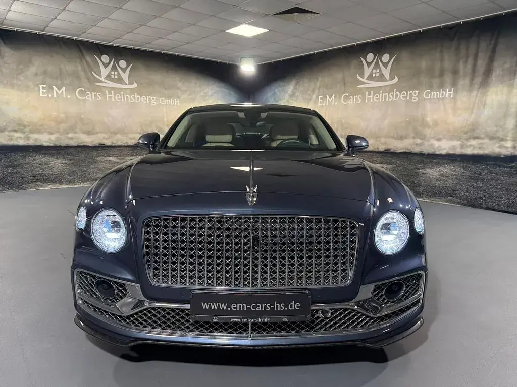 Gebraucht Bentley Flying Spur 551 PS (405 kW) 2022 Meteor Limousine
